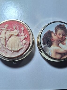 Vintage-Style Round Pill Boxes with Cameo & Cherub Tops - Pink & Cream
